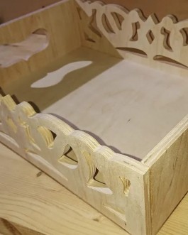 Vassoio traforato in legno 26X35X9 cm