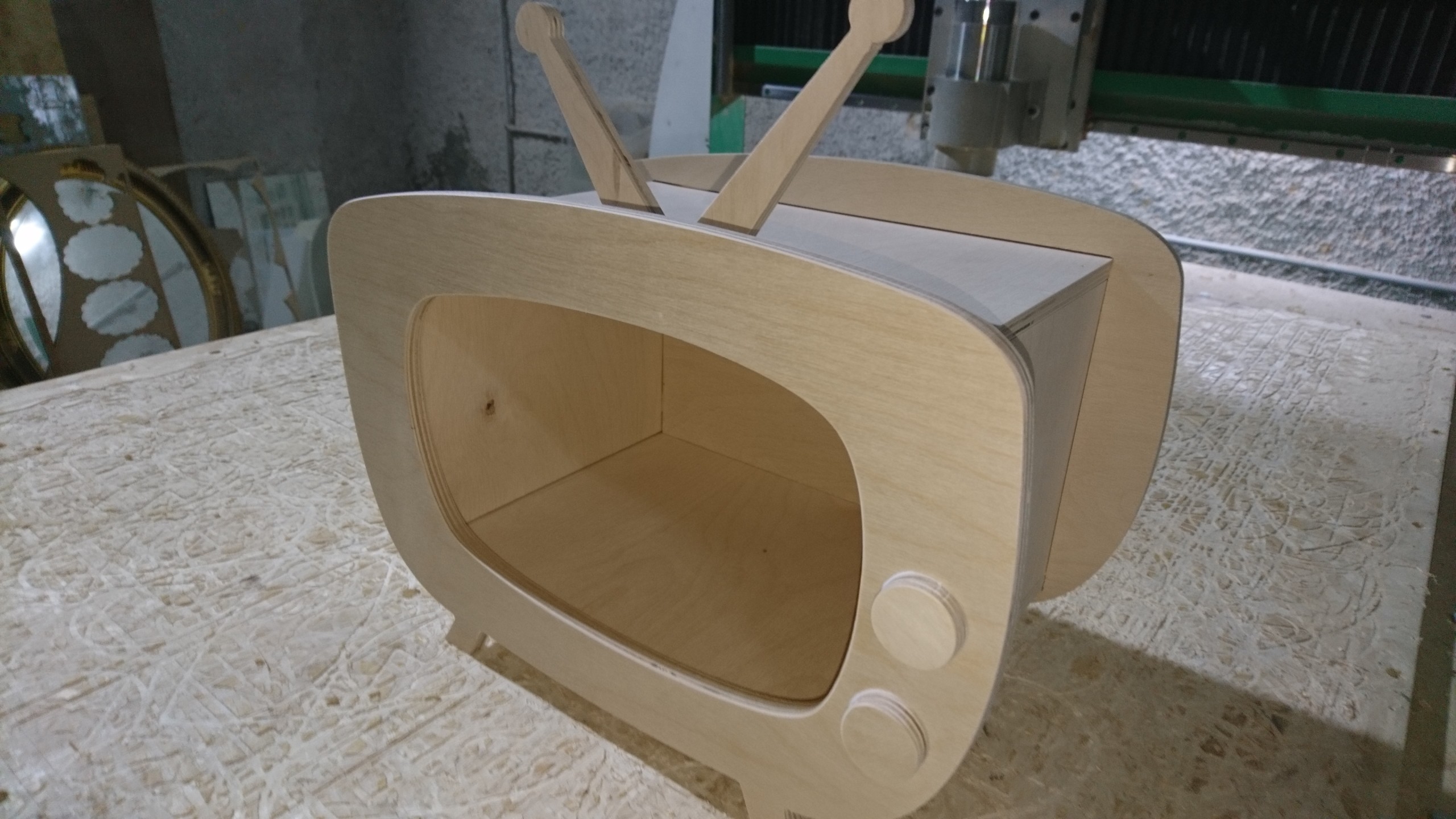 Televisore in legno