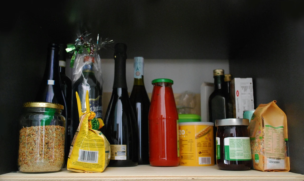 Organizza la dispensa contro gli insetti a giugno: le strategie dell’igienista alimentare Organizza la dispensa contro gli insetti a giugno: le strategie dell’igienista alimentare