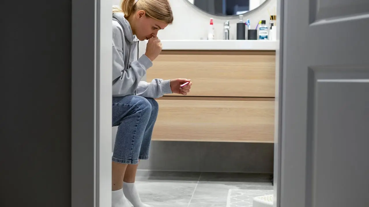 Mai mischiare questi due prodotti per il bagno: creano cattivo odore Mai mischiare questi due prodotti per il bagno: creano cattivo odore