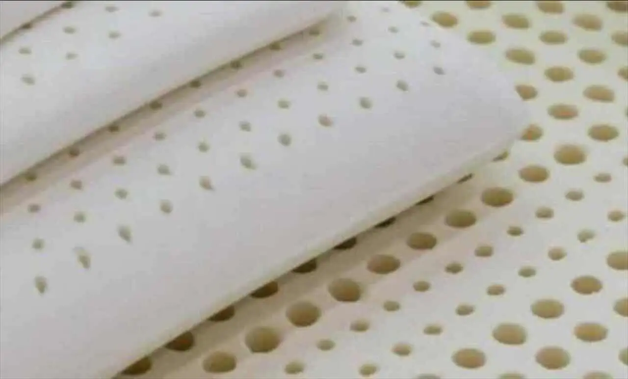 Come evitare che il materasso accumuli calore: l’accorgimento che pochi conoscono Come evitare che il materasso accumuli calore: l’accorgimento che pochi conoscono