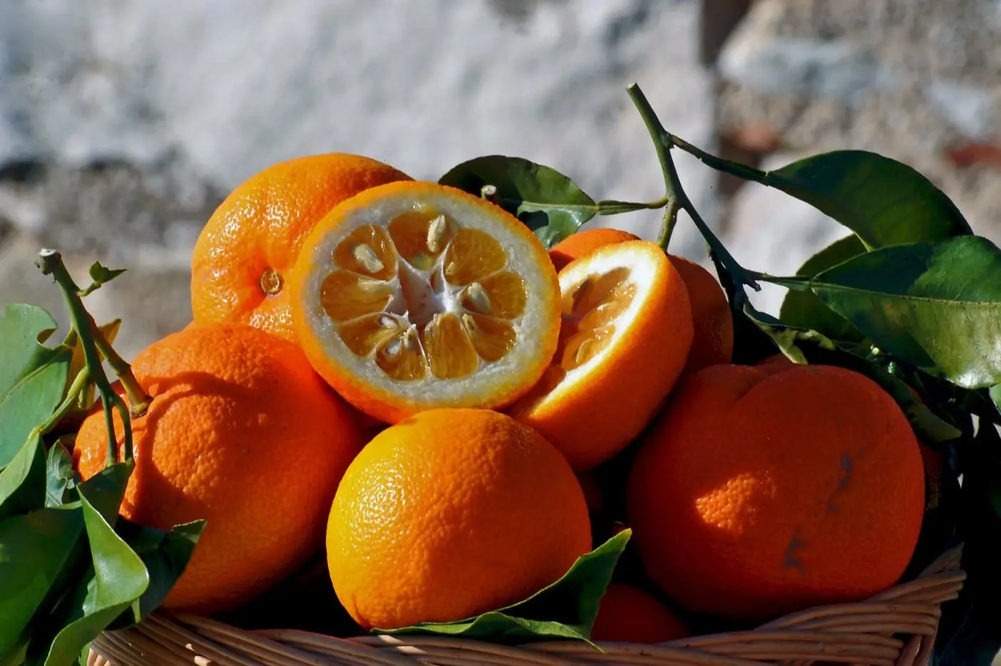 Il trucco delle scorze d’arancia per profumare la cucina naturalmente Il trucco delle scorze d’arancia per profumare la cucina naturalmente