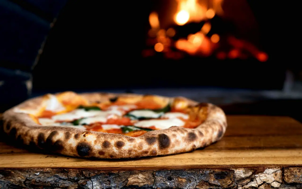 Come evitare sprechi di energia con il forno in estate: i consigli pratici dei tecnologi alimentari Come evitare sprechi di energia con il forno in estate: i consigli pratici dei tecnologi alimentari