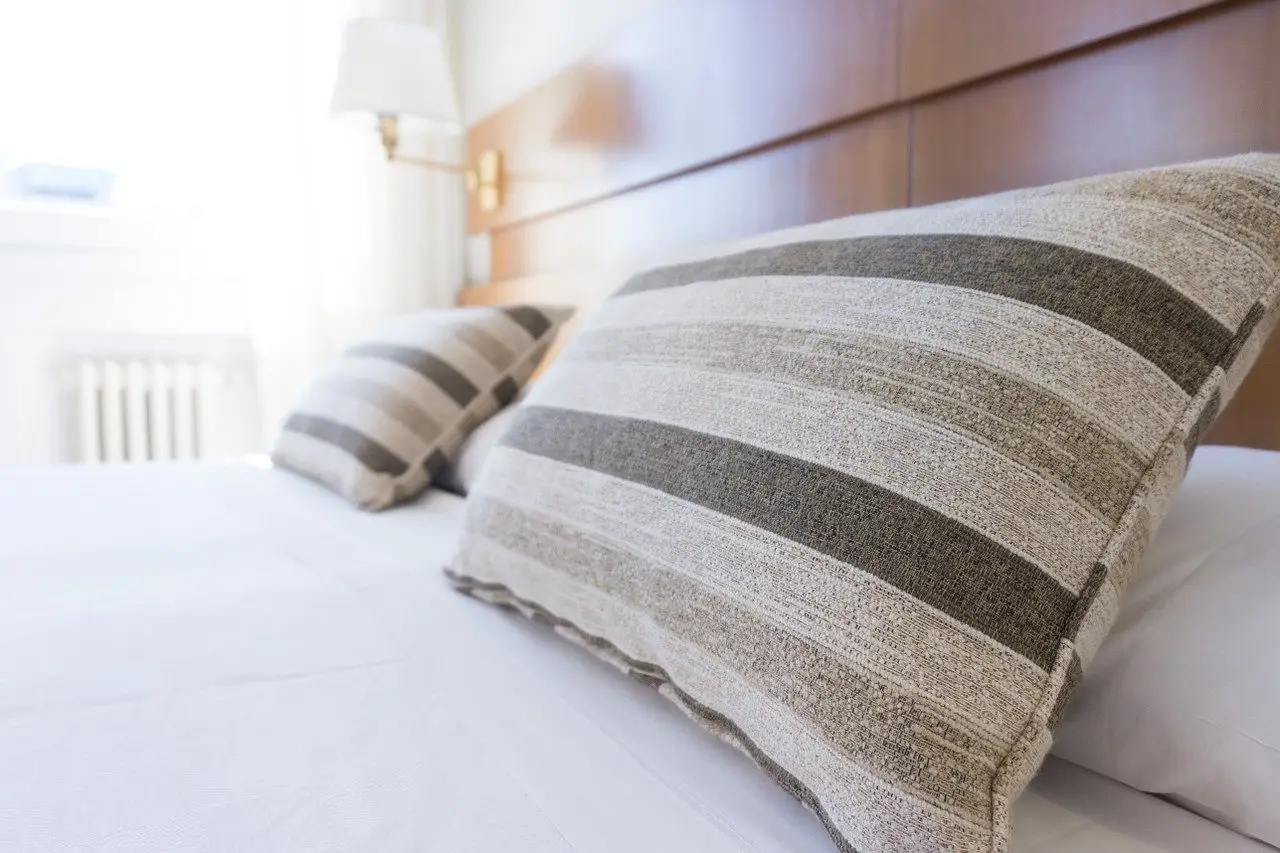 Organizza la biancheria da letto per l’estate: il sistema salvaspazio degli interior designer Organizza la biancheria da letto per l’estate: il sistema salvaspazio degli interior designer
