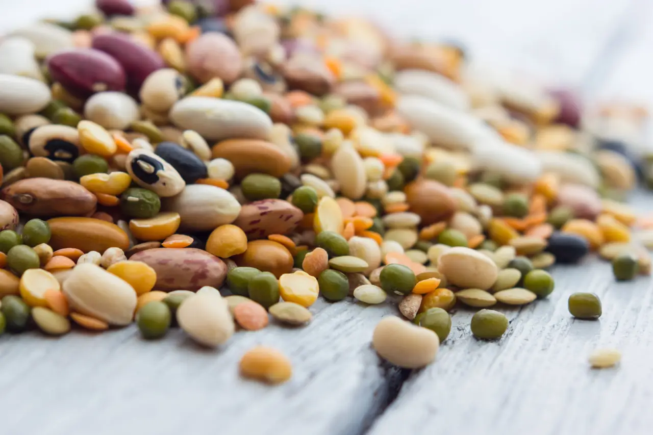 Scopri il legume che peggiora la digestione notturna e come evitarlo a cena