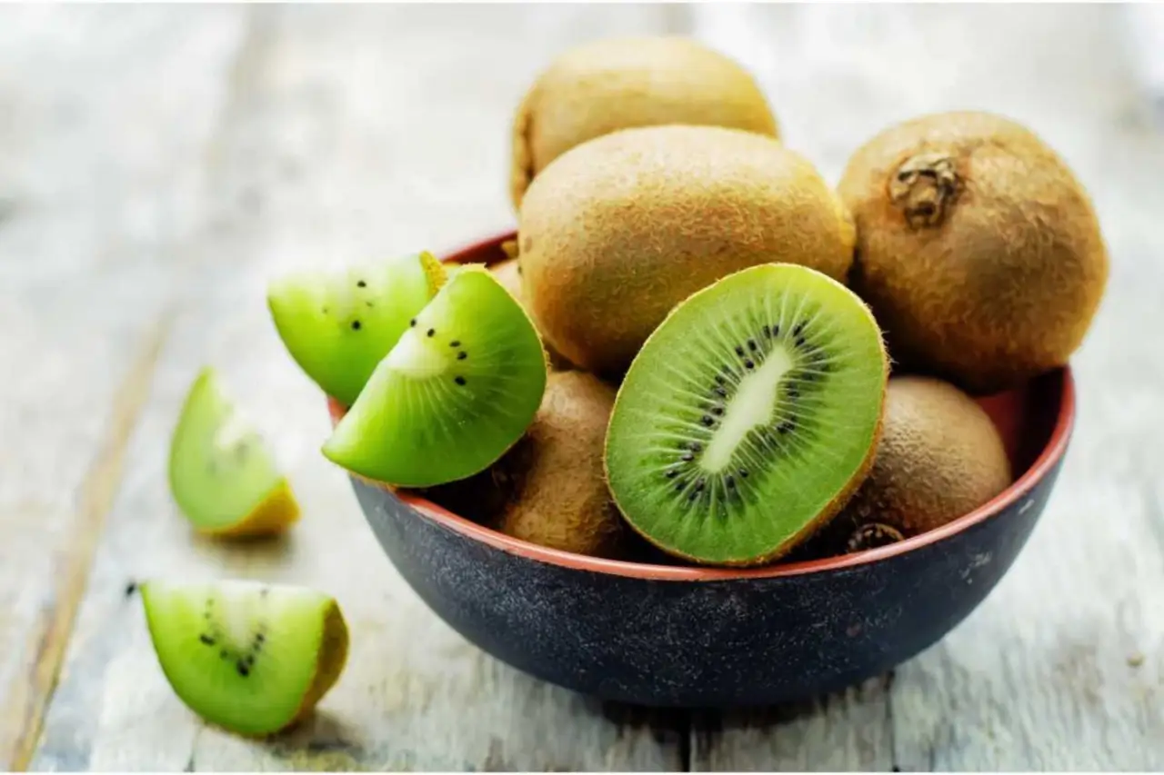 Lampone e kiwi a colazione: quali effetti su zucchero nel sangue secondo i nutrizionisti Lampone e kiwi a colazione: quali effetti su zucchero nel sangue secondo i nutrizionisti