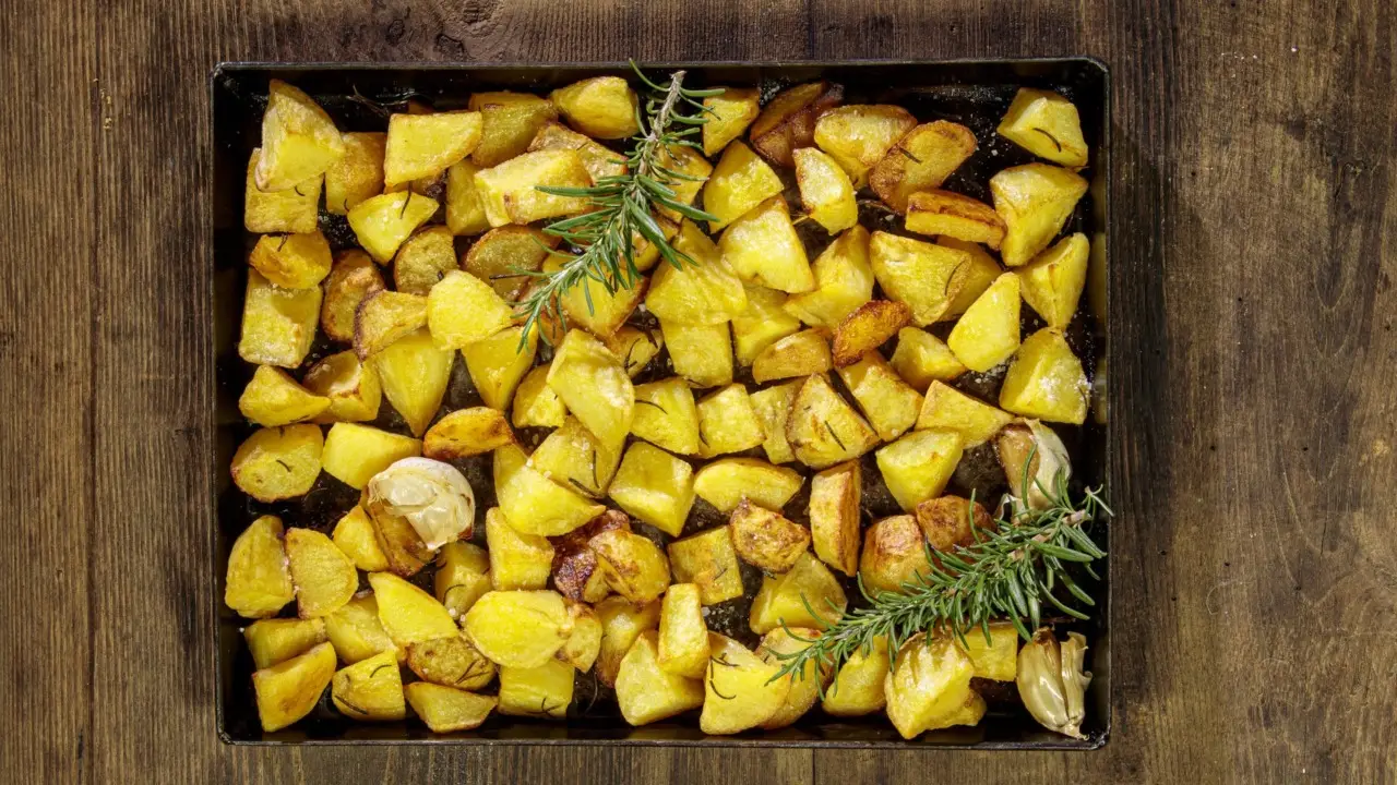 Patate a tavola: quante volte a settimana si possono mangiare senza rischi