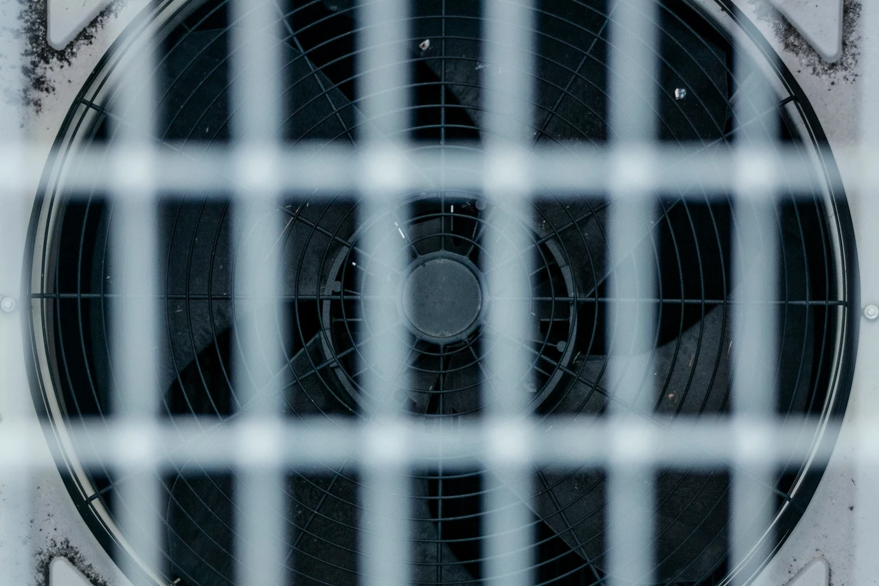 Non accendere il climatizzatore: questo oggetto lo sostituisce bene Non accendere il climatizzatore: questo oggetto lo sostituisce bene