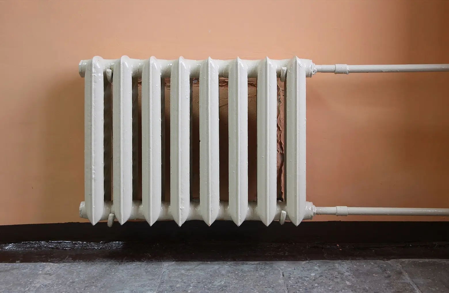 Sacchetto di sale vicino ai termosifoni spenti? Ecco l'effetto inaspettato Sacchetto di sale vicino ai termosifoni spenti? Ecco l'effetto inaspettato
