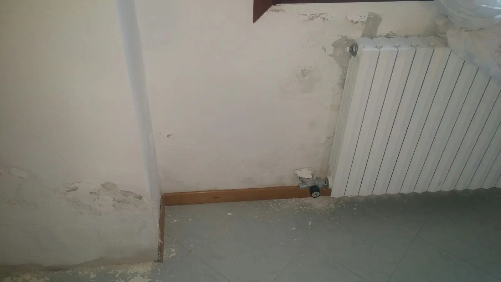Sacchetto di sale vicino ai termosifoni spenti? Ecco l'effetto inaspettato Sacchetto di sale vicino ai termosifoni spenti? Ecco l'effetto inaspettato