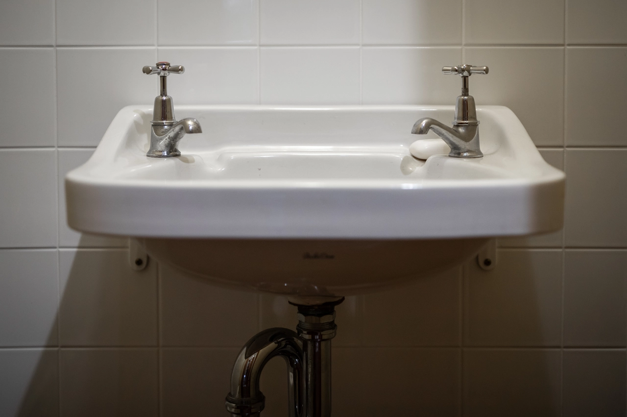 Solo chi prova questi metodi della nonna riesce a profumare davvero il bagno Solo chi prova questi metodi della nonna riesce a profumare davvero il bagno