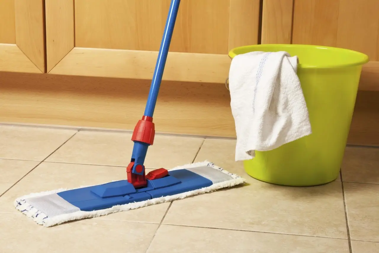 Vuoi pavimenti brillanti in meno tempo? Prova questo metodo facile e poco conosciuto Vuoi pavimenti brillanti in meno tempo? Prova questo metodo facile e poco conosciuto