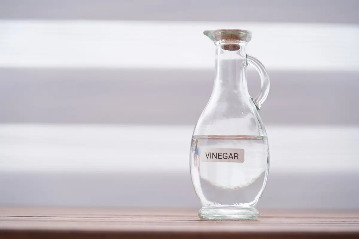 Sfrutta l’aceto per eliminare cattivi odori dalla cucina senza spendere un euro in profumi Sfrutta l’aceto per eliminare cattivi odori dalla cucina senza spendere un euro in profumi