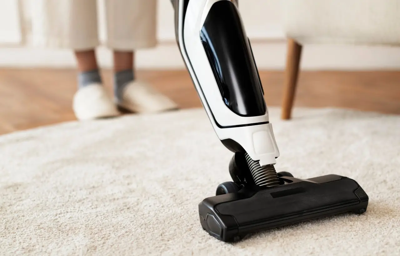 Conosci già la tecnica antiallergeni per neutralizzare polvere e acari da tappeti? Conosci già la tecnica antiallergeni per neutralizzare polvere e acari da tappeti?