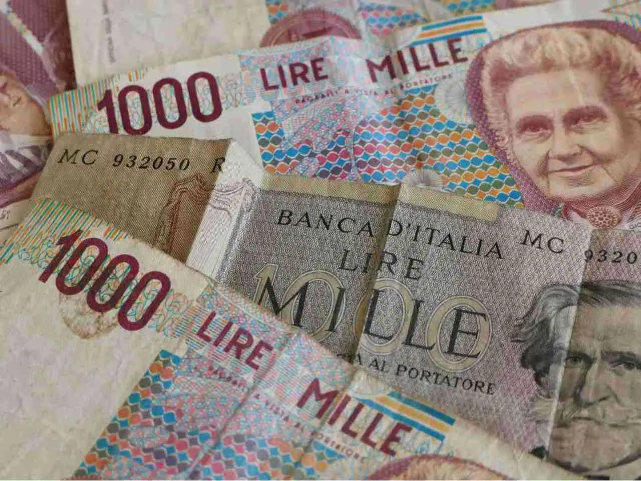 Vecchie lire dimenticate nei cassetti: quali cercare e il loro prezzo attuale Vecchie lire dimenticate nei cassetti: quali cercare e il loro prezzo attuale