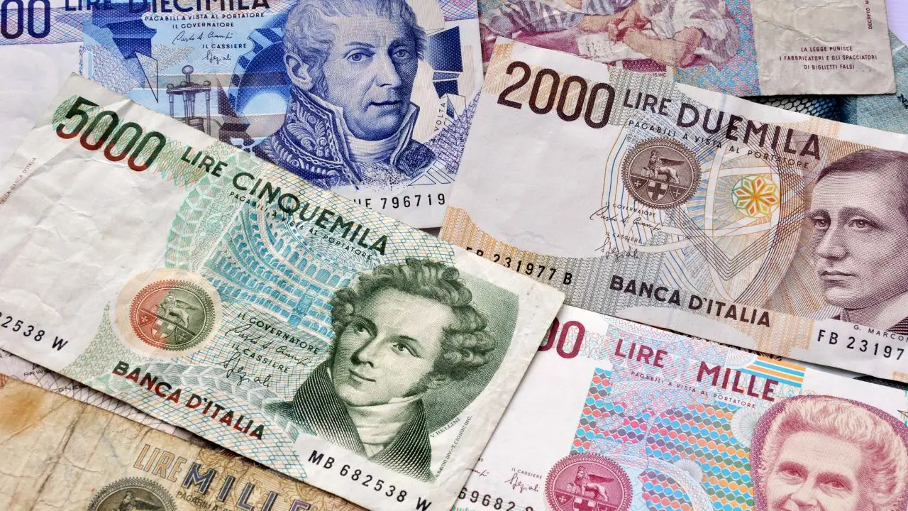 Vecchie lire dimenticate nei cassetti: quali cercare e il loro prezzo attuale Vecchie lire dimenticate nei cassetti: quali cercare e il loro prezzo attuale